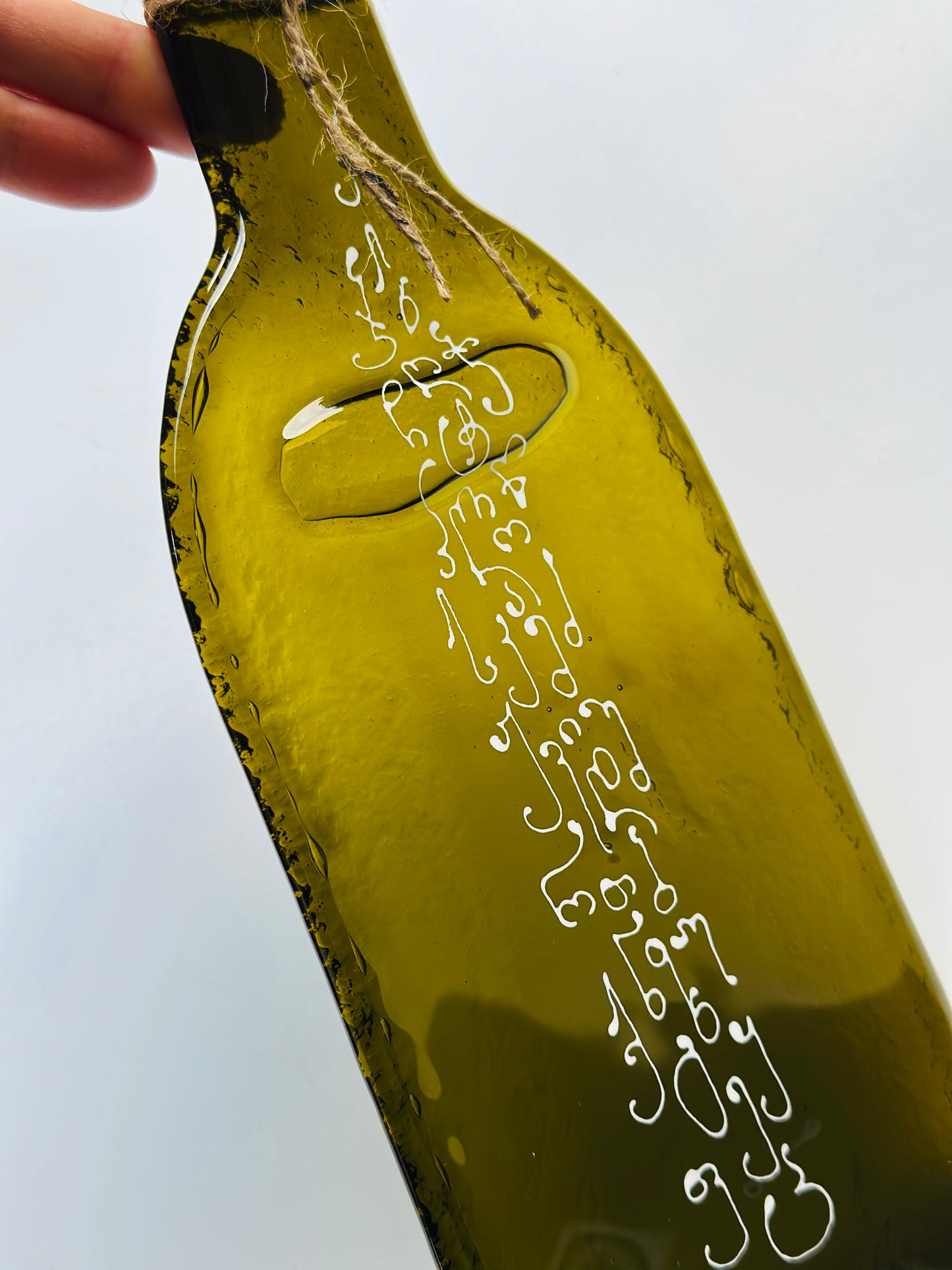 Plateau en forme de bouteille „Alphabet Géorgien”