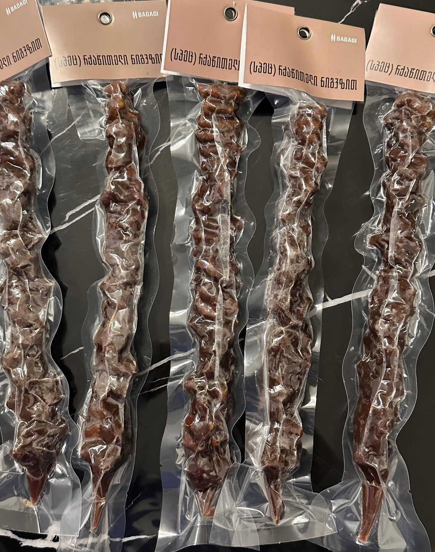 Churchkhela de Rkatsitheli( სპეც ჩურჩხელა რქაწითელის, ვაკუუმში) 150g